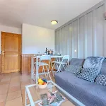 Alpine With Balcony Near The Slopes - Résidence Les Balcons De Appartamento