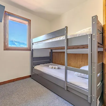 Alpine With Balcony Near The Slopes - Résidence Les Balcons De Appartamento Val Thorens